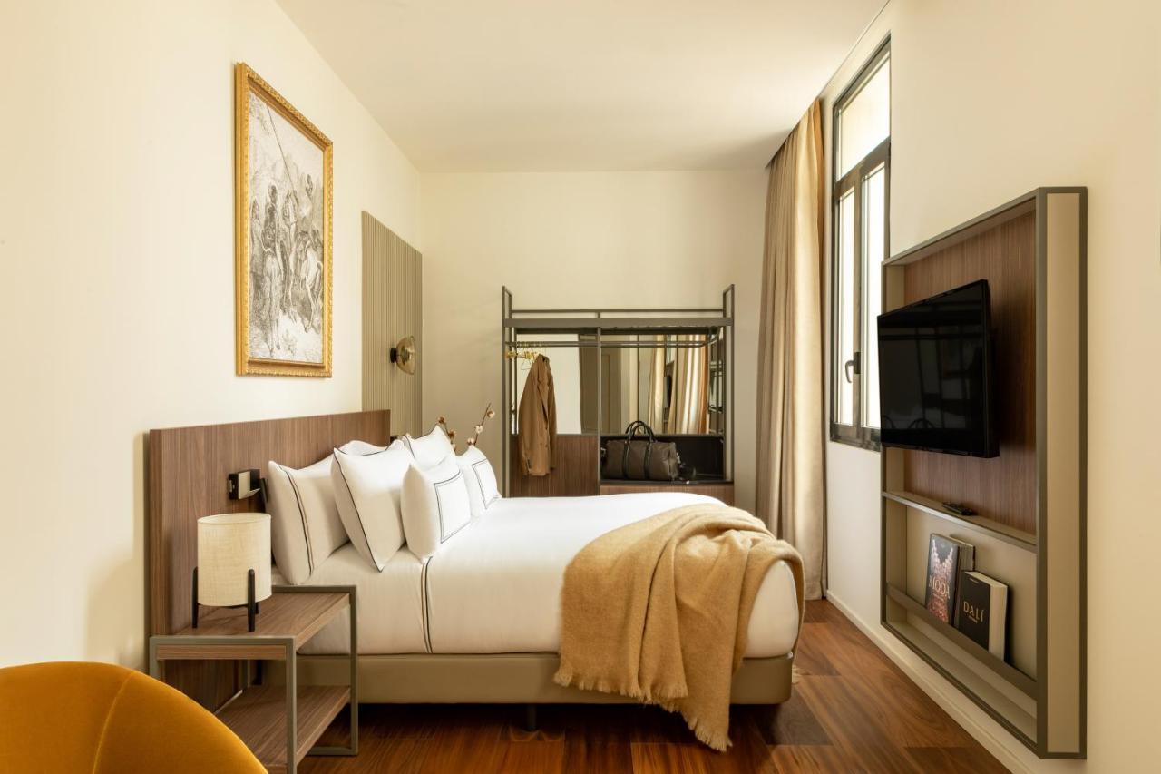 Deluxe Room,1498511554:JPEG