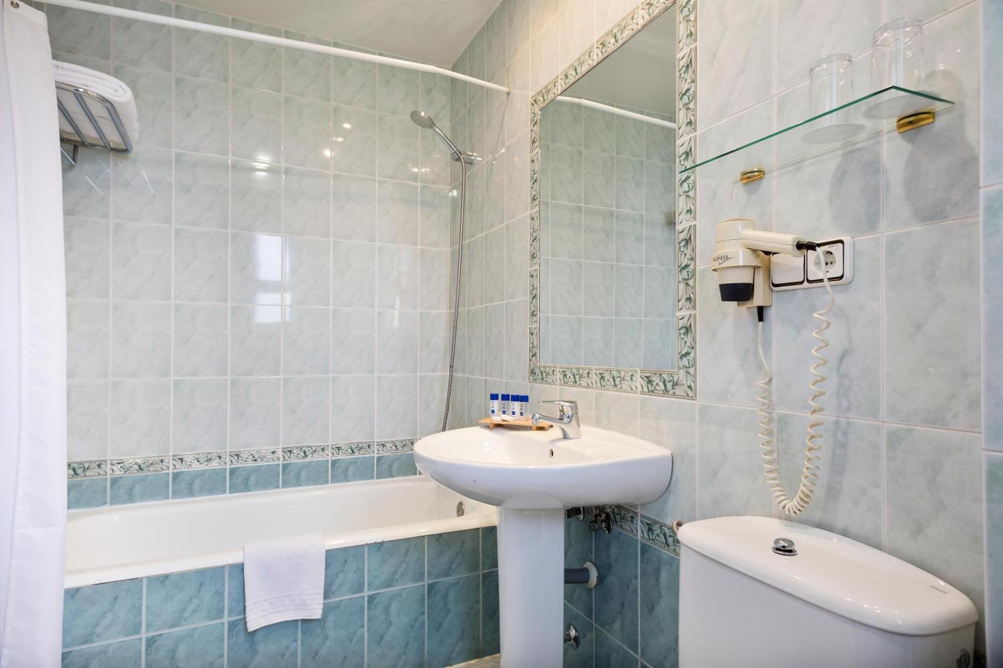Superior Double or Twin Room with Terrace