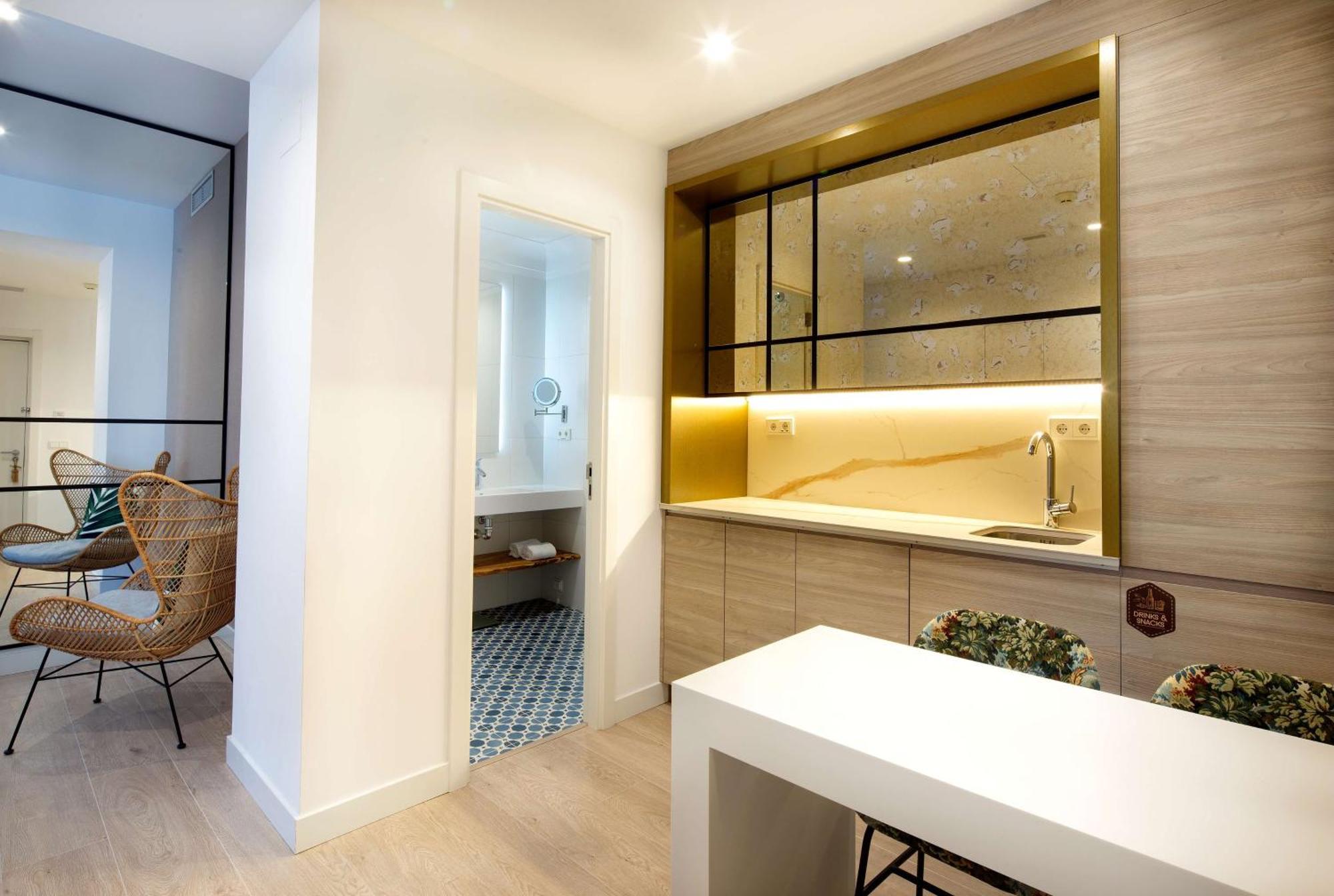 Junior King Suite