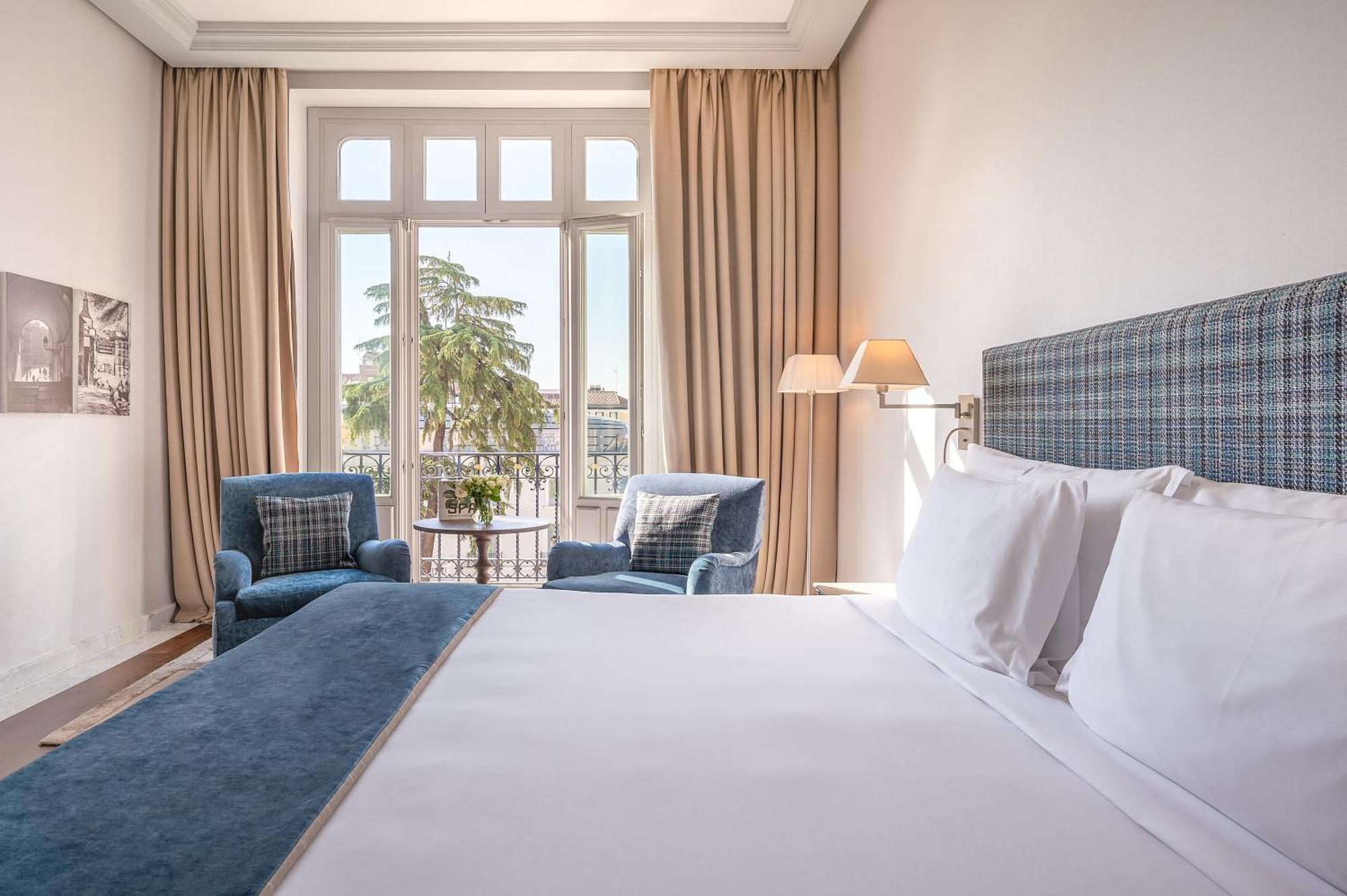 Deluxe Double or Twin Room with Garden View