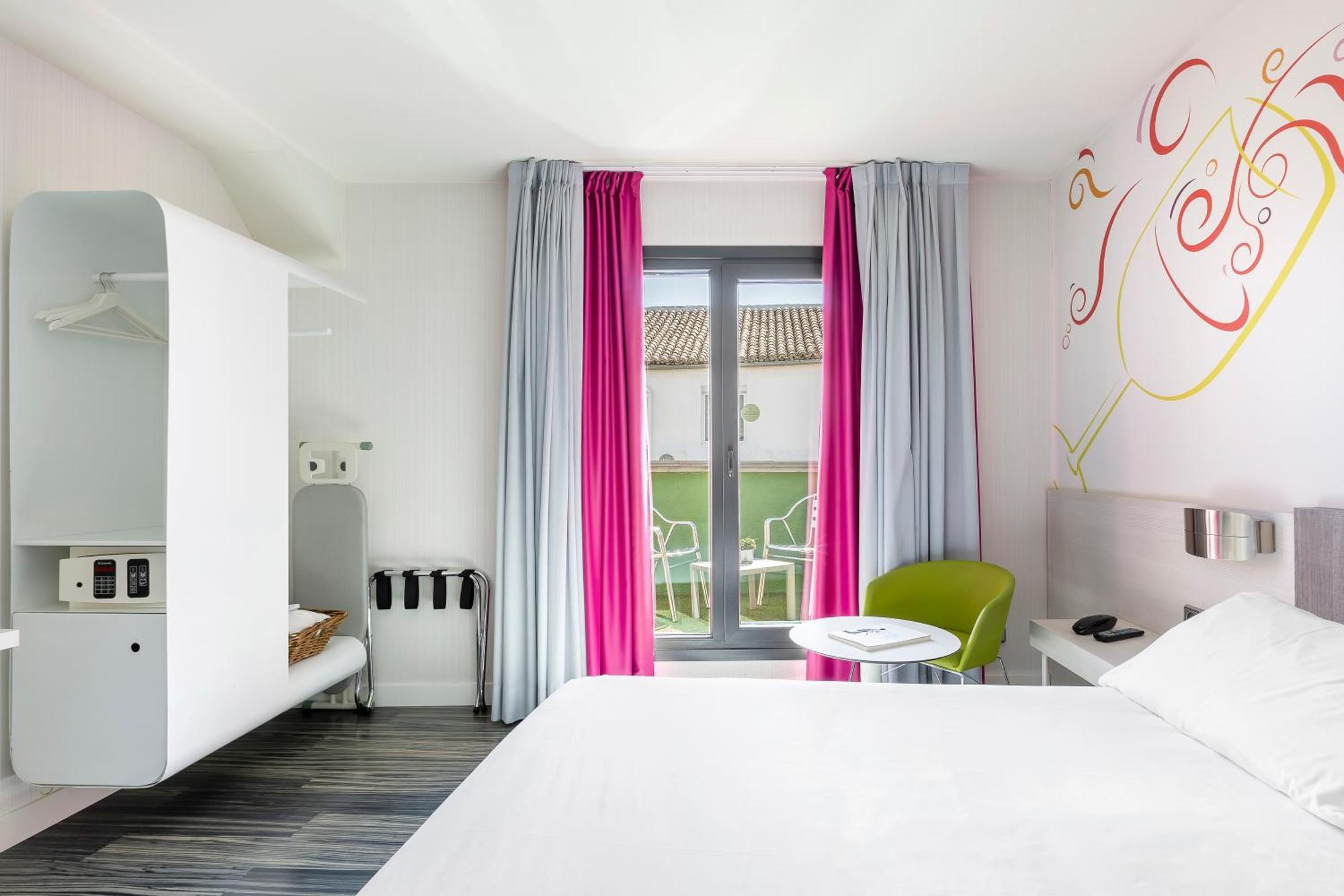 Superior Double Room,1616418299:JPEG