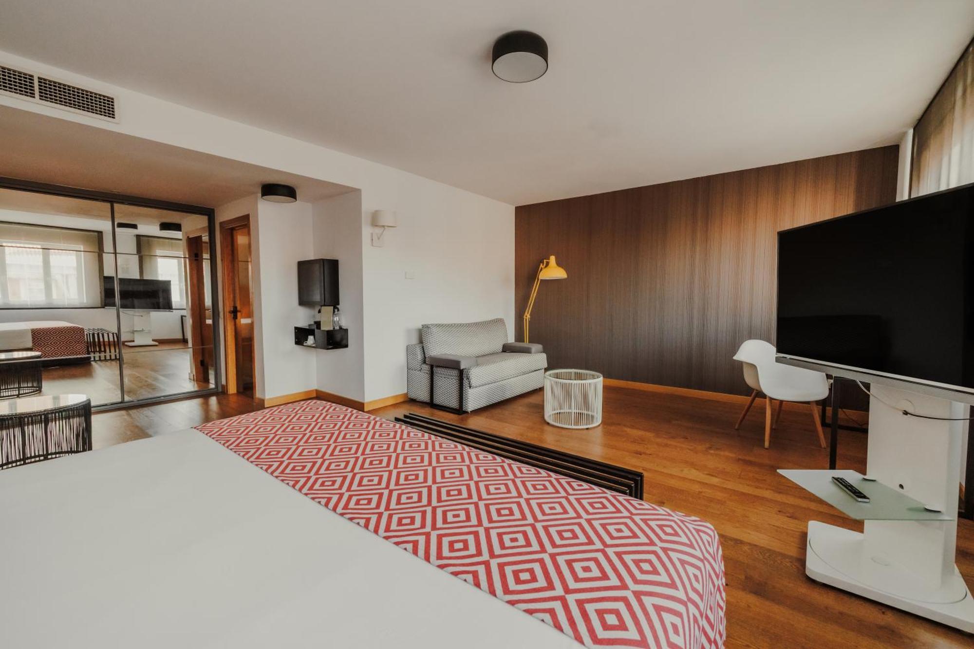 Junior Suite,1746819621:JPEG