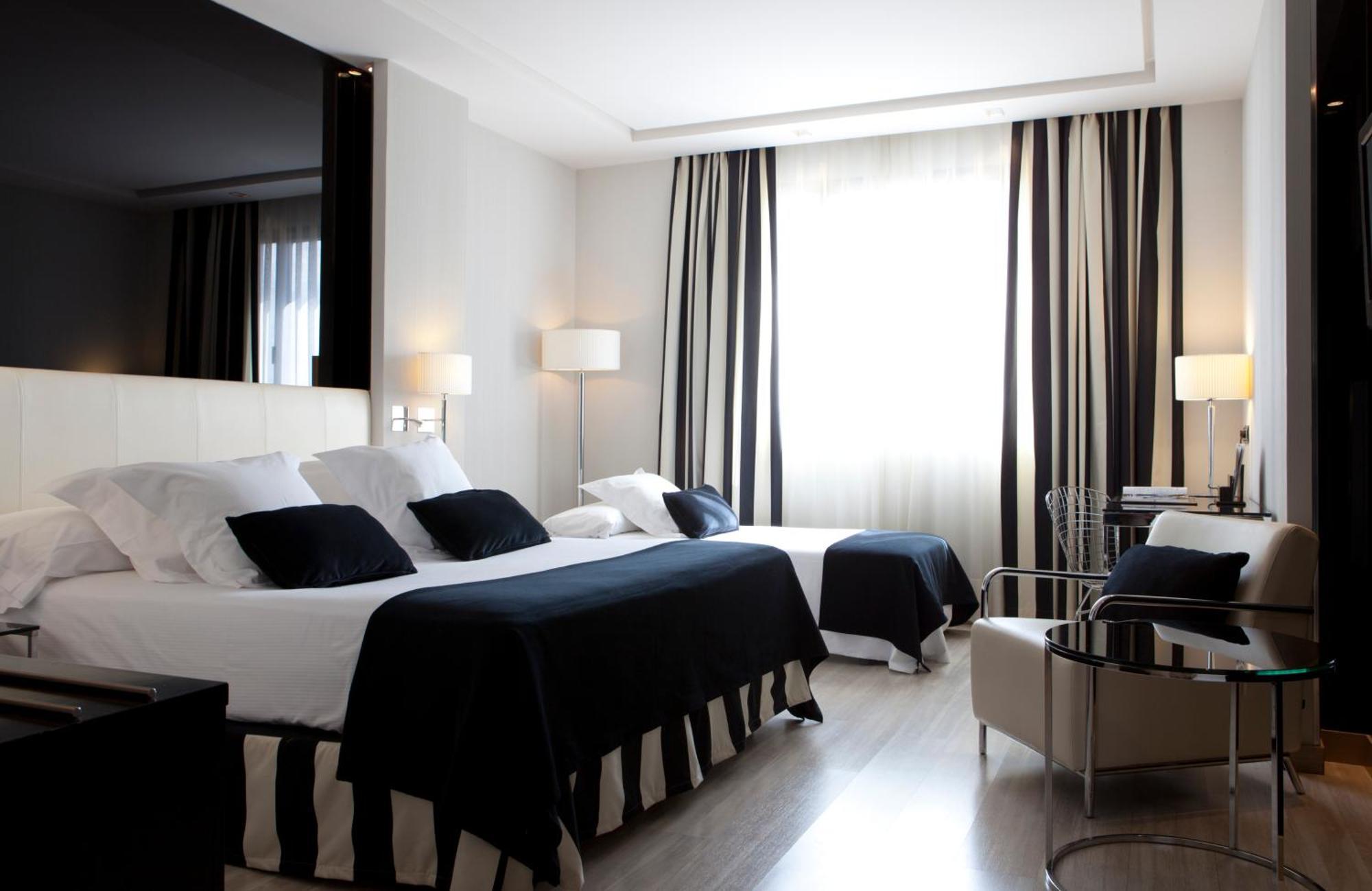 Double Room with Extra Bed,1207616089:JPEG