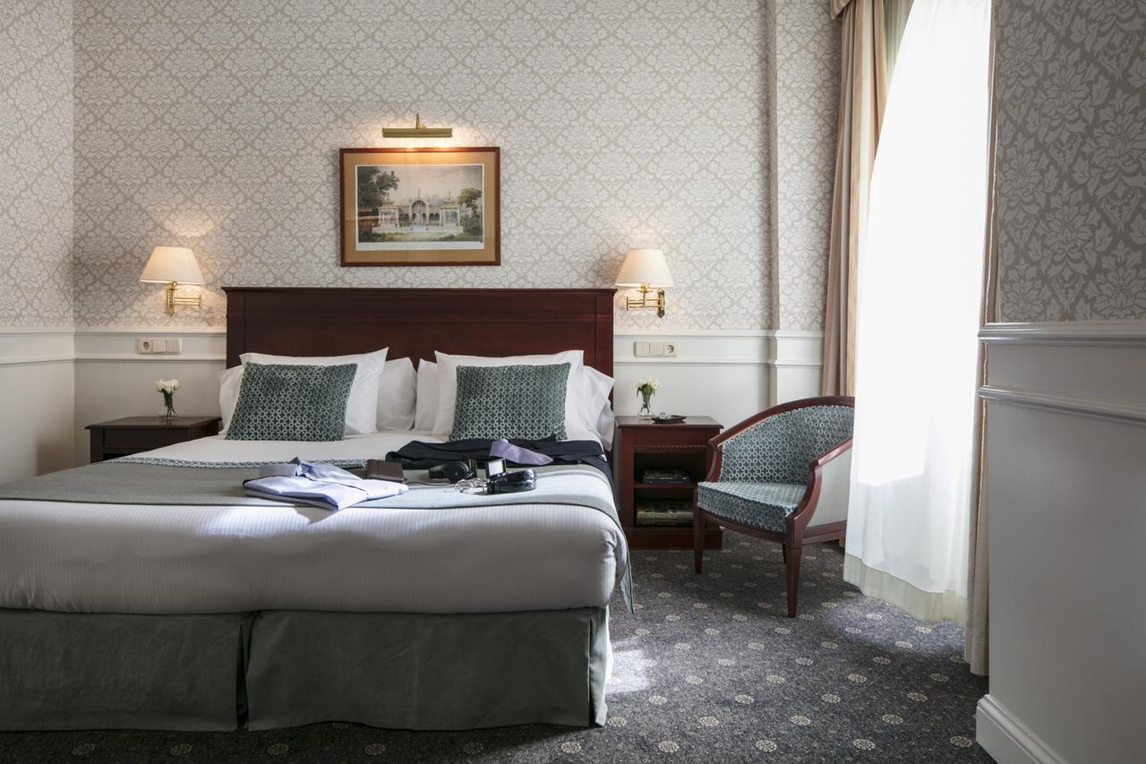 Double or Twin Room with Extra Bed,1191810418:JPEG