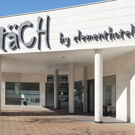 Tach Madrid Airport-2